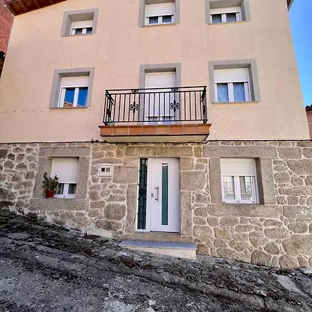 La Casita De La Abuela Maria Navalacruz